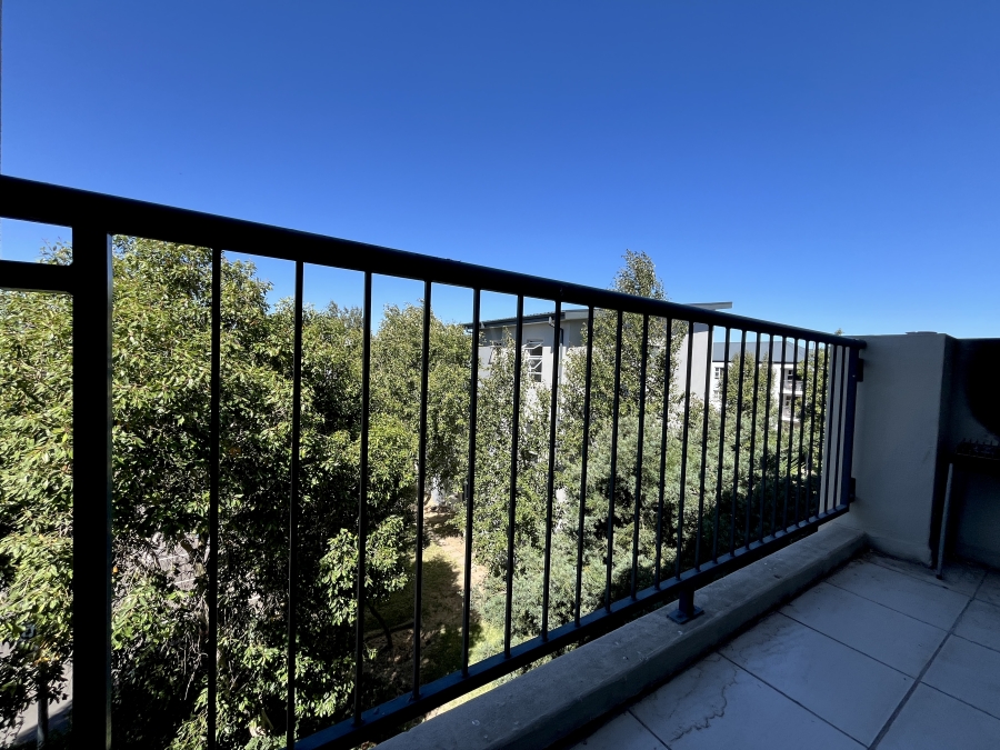 To Let 2 Bedroom Property for Rent in Buh Rein Estate Western Cape